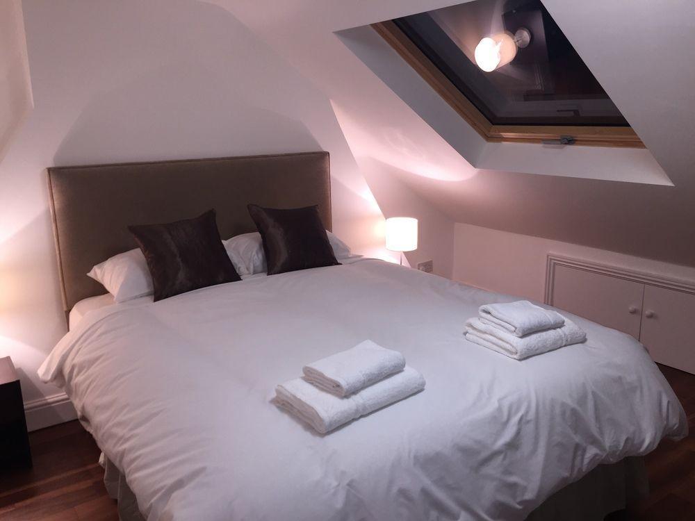 Paradise Accomodation Pensiune Londra
