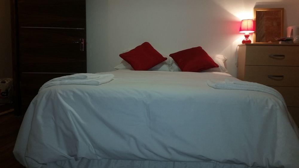 Paradise Accomodation Pensiune Londra